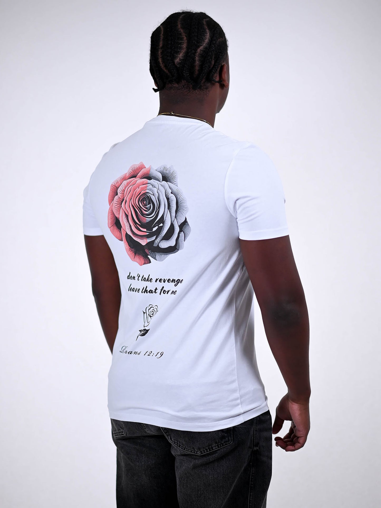 ROMANS 12:19 T-SHIRT wit zijkant