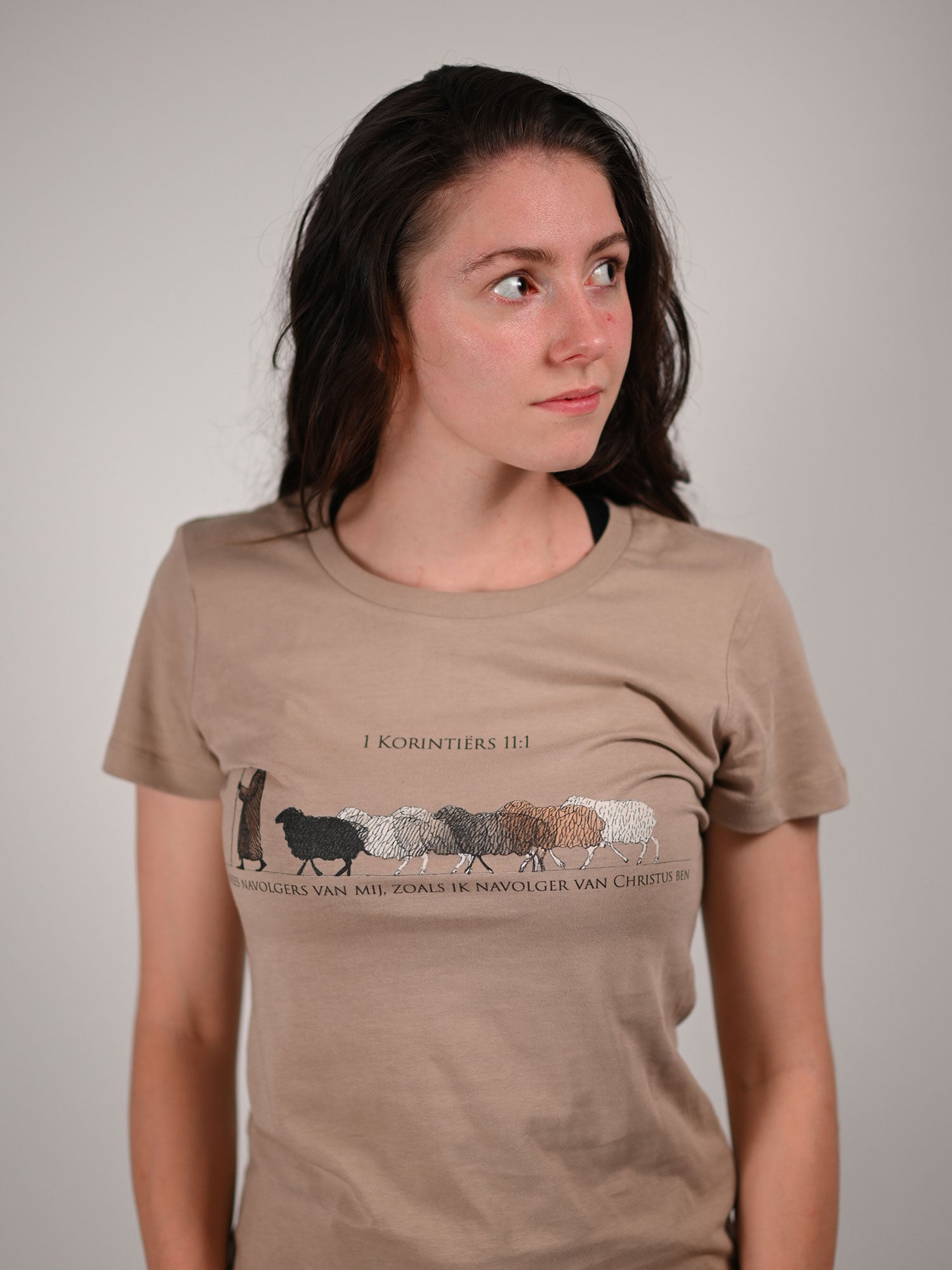 1 Korinthe 11:1 T-Shirt vrouw close-up