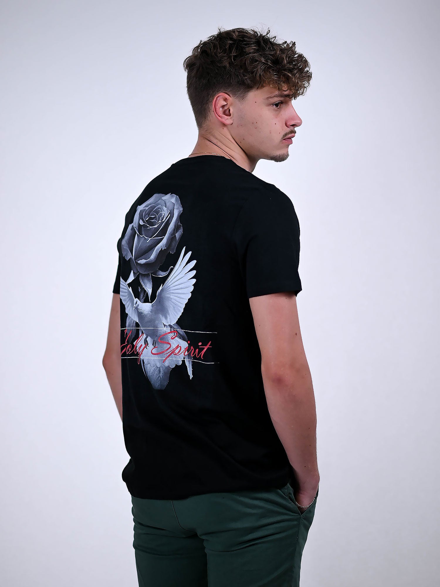 HOLY SPIRIT T-SHIRT zwart detail