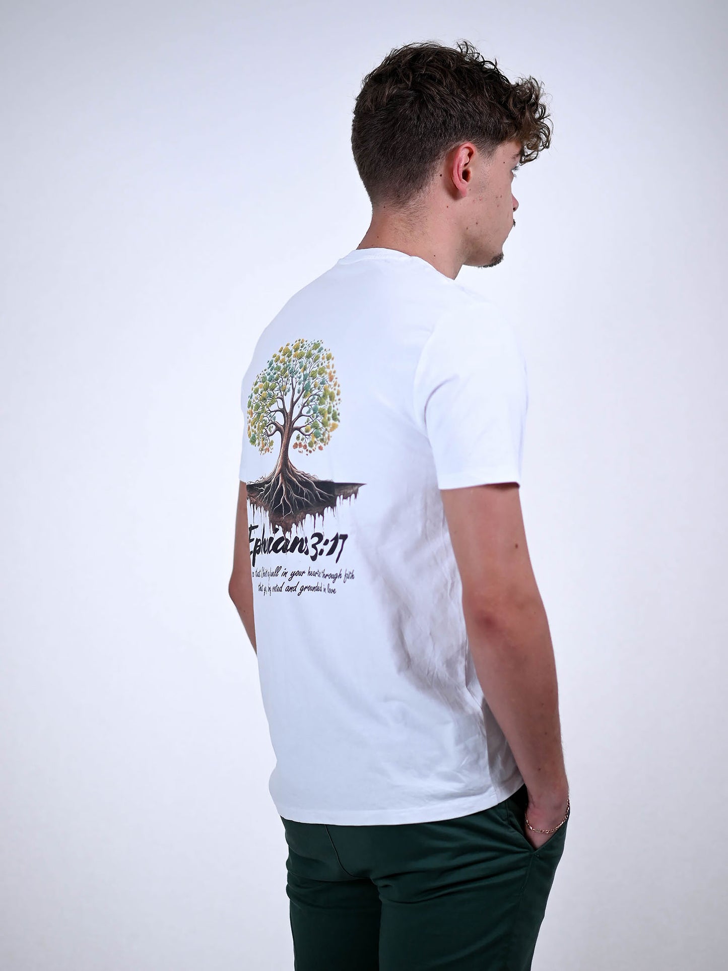 EPHESIANS 3:17 T-SHIRT wit zijkant