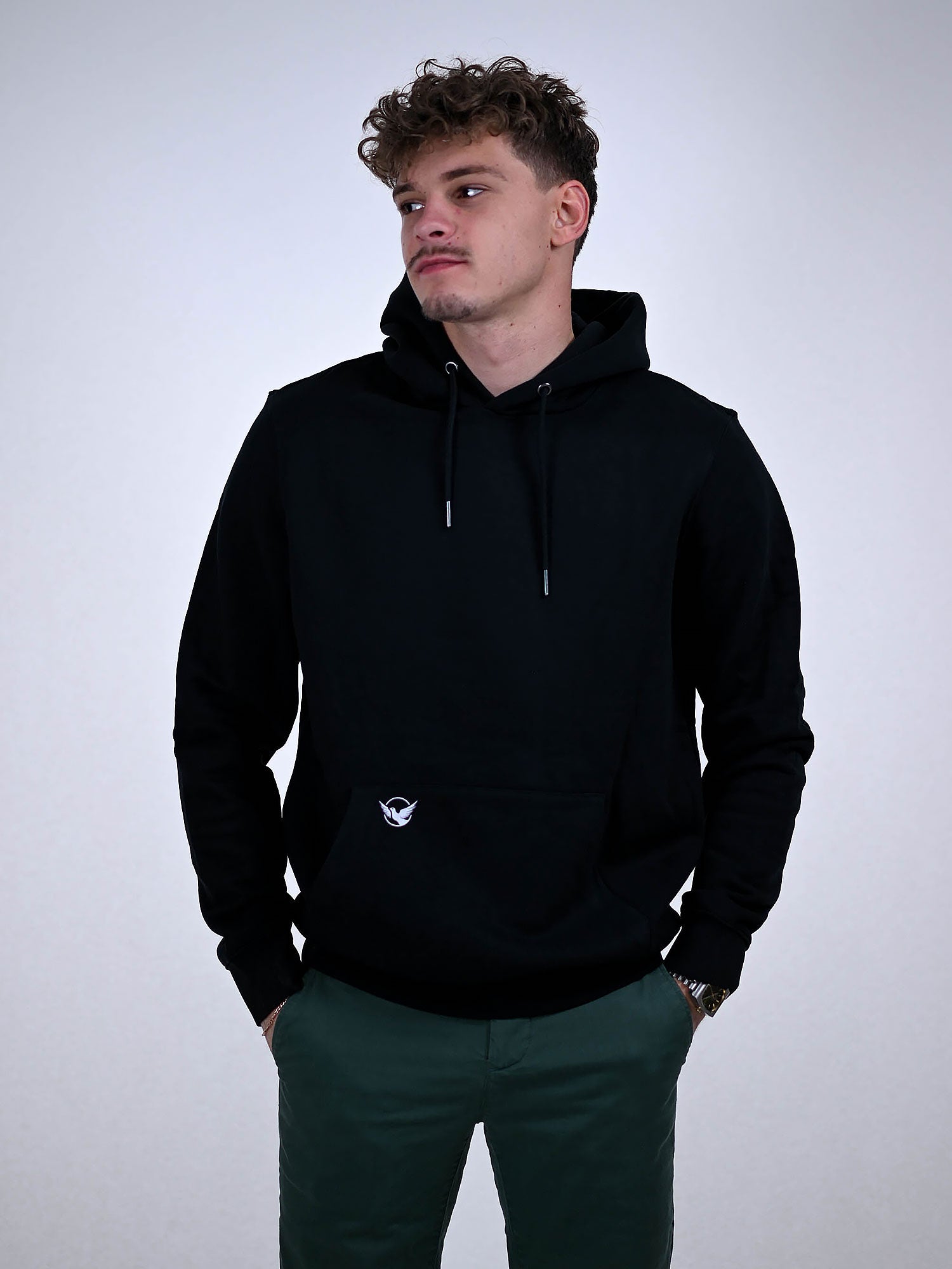 ROMANS 12:19 HOODIE zwart detail