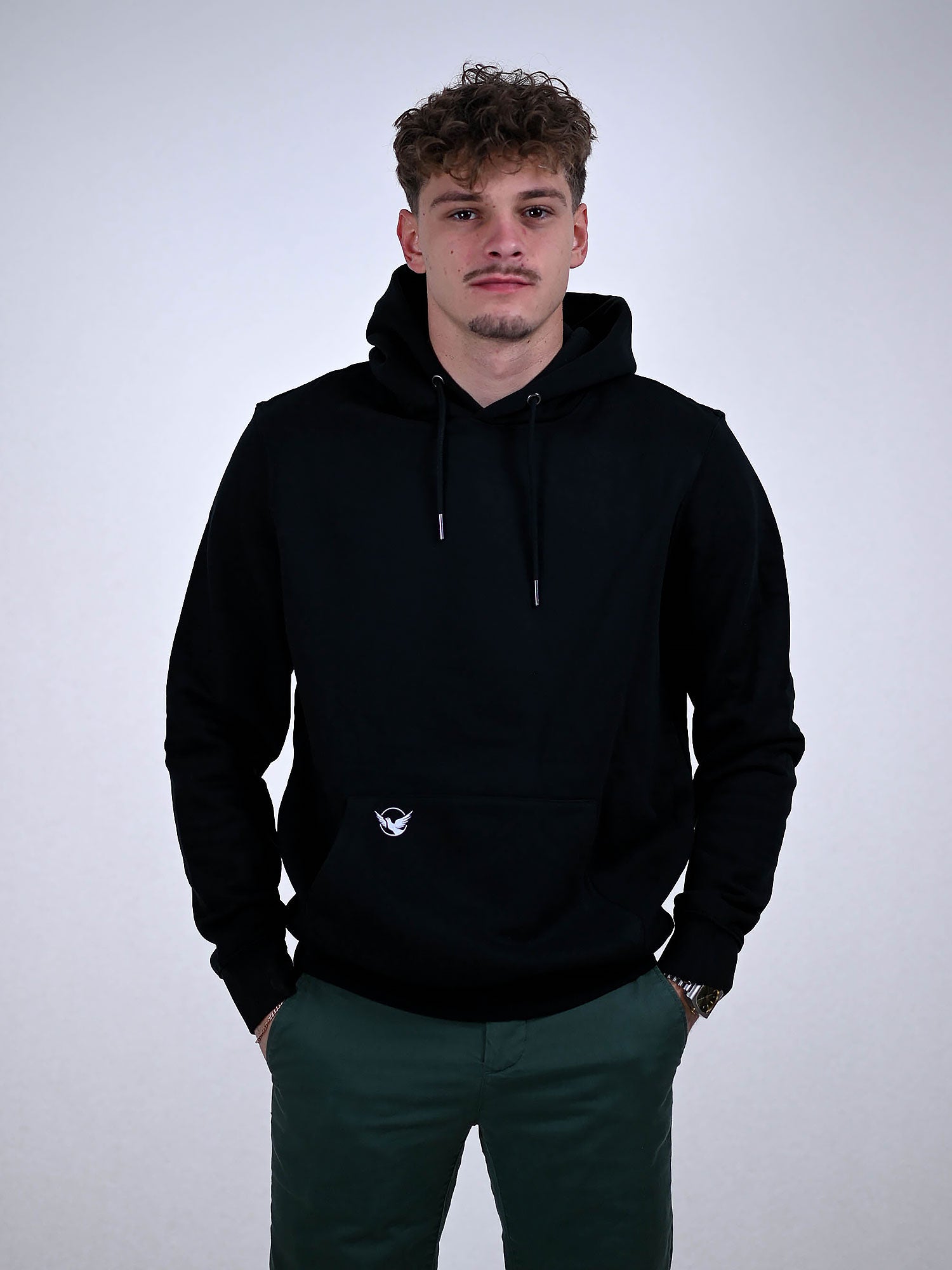 ROMANS 12:19 HOODIE zwart voorkant