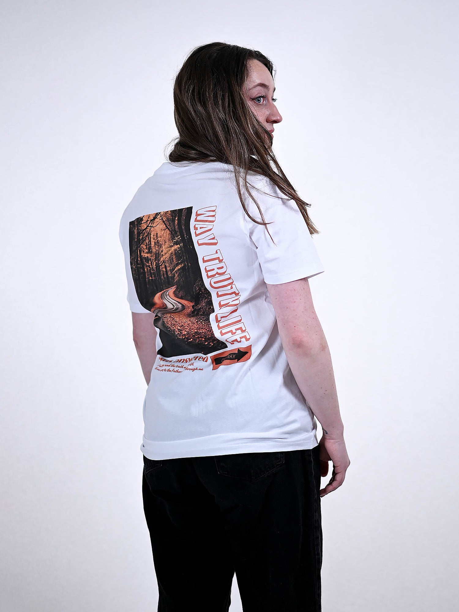 JESUS IS THE WAY T-SHIRT wit zijkant