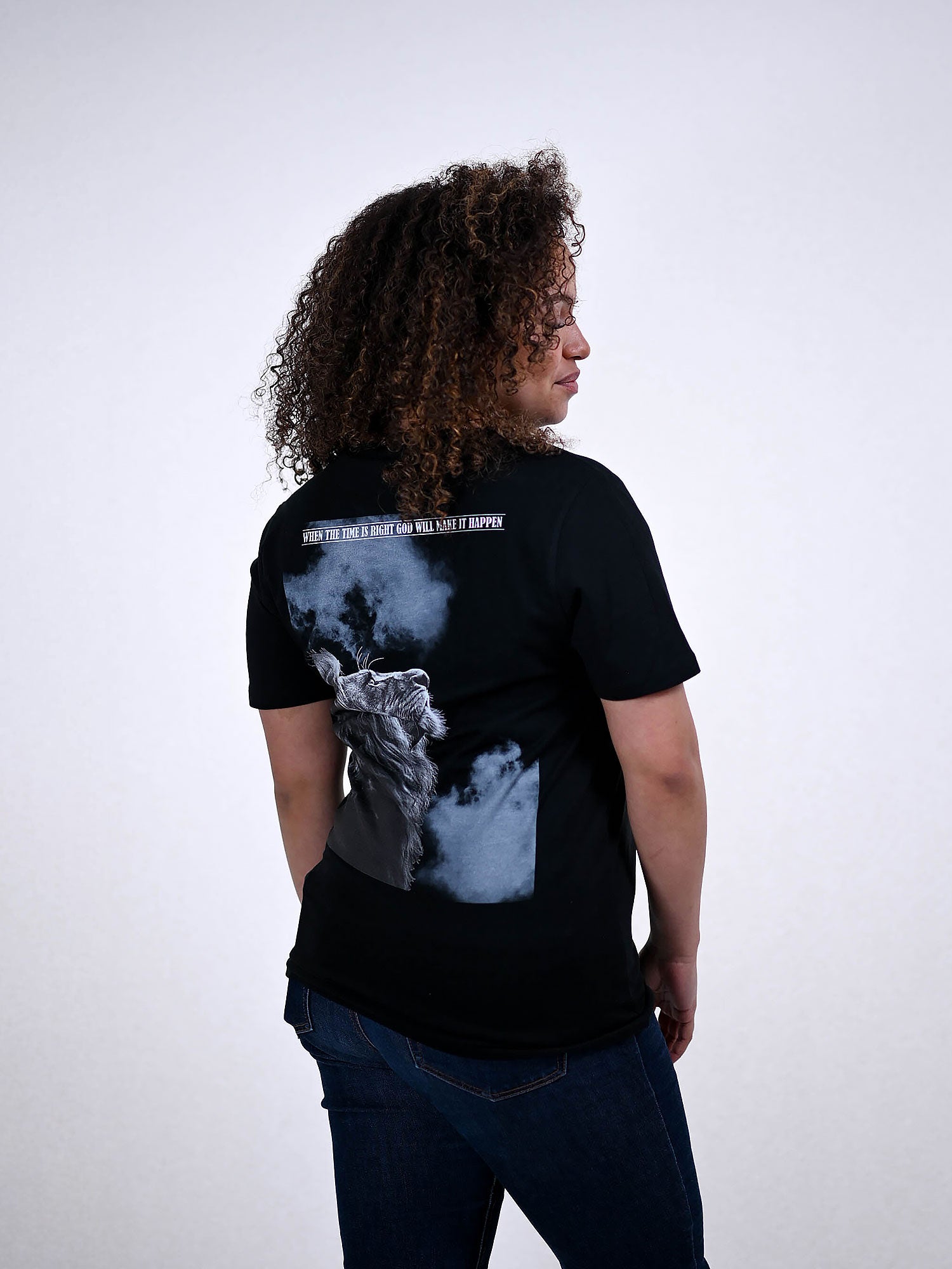 GOD WILL MAKE IT HAPPEN T-SHIRT zwart detail