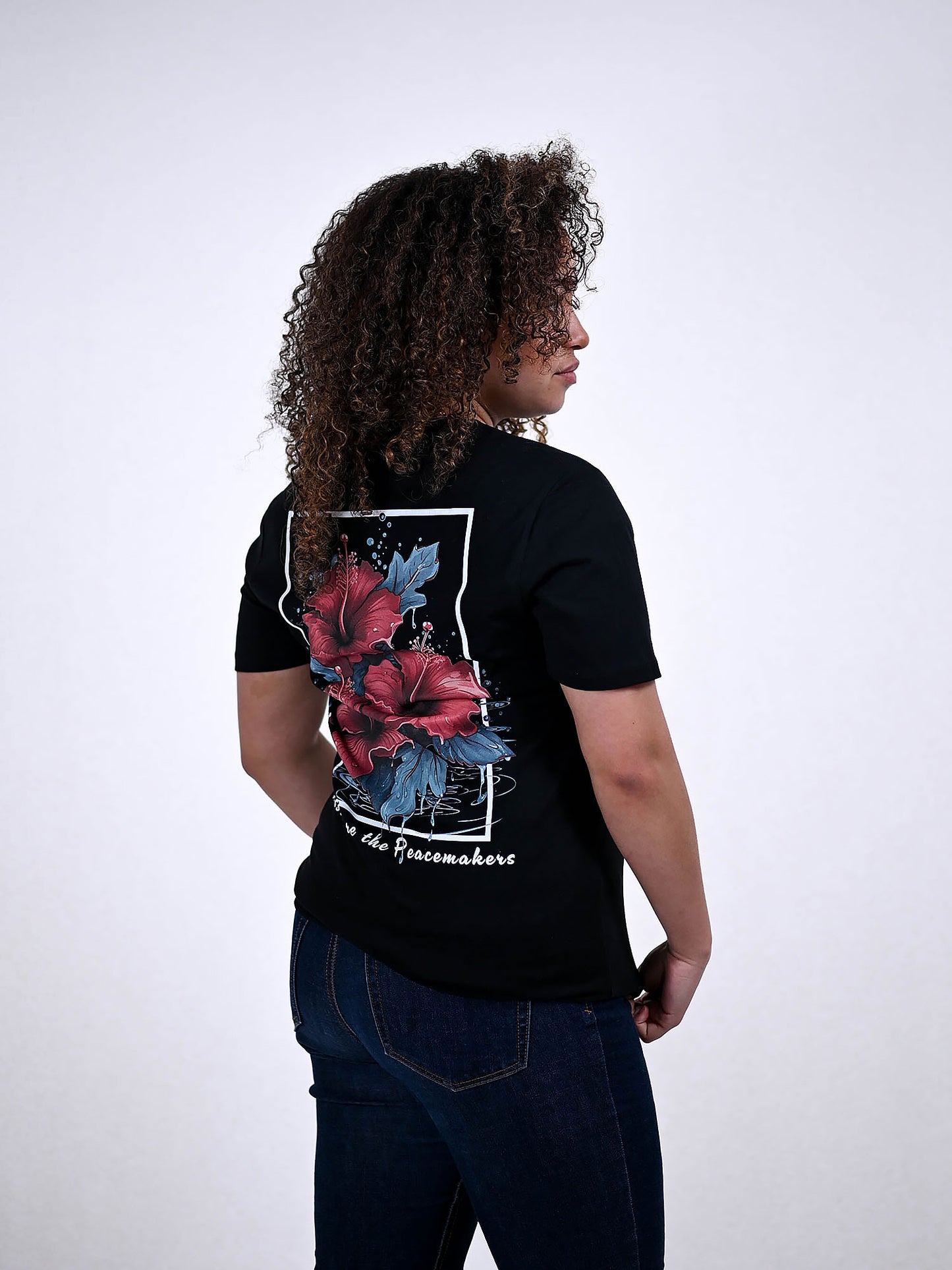 PEACEMAKERS T-SHIRT zwart zijkant