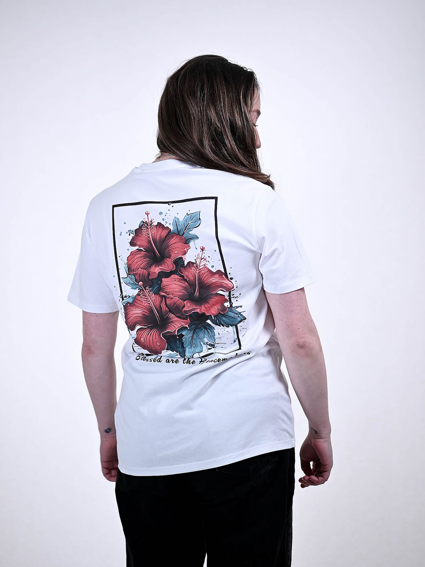 PEACEMAKERS T-SHIRT wit detail