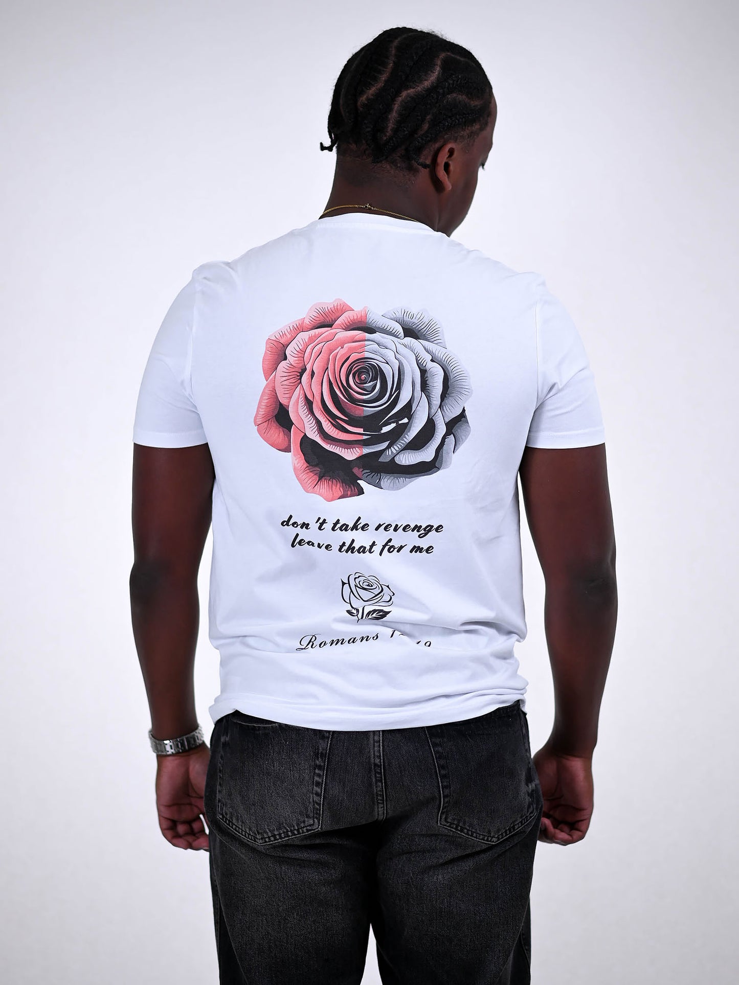 ROMANS 12:19 T-SHIRT wit achterkant