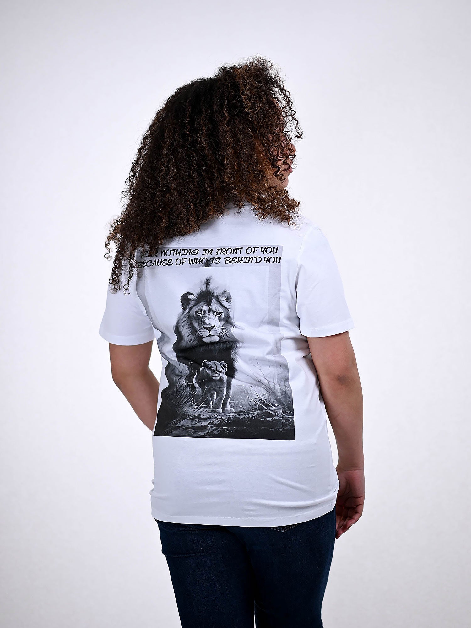 FEAR NOT T-SHIRT wit detail