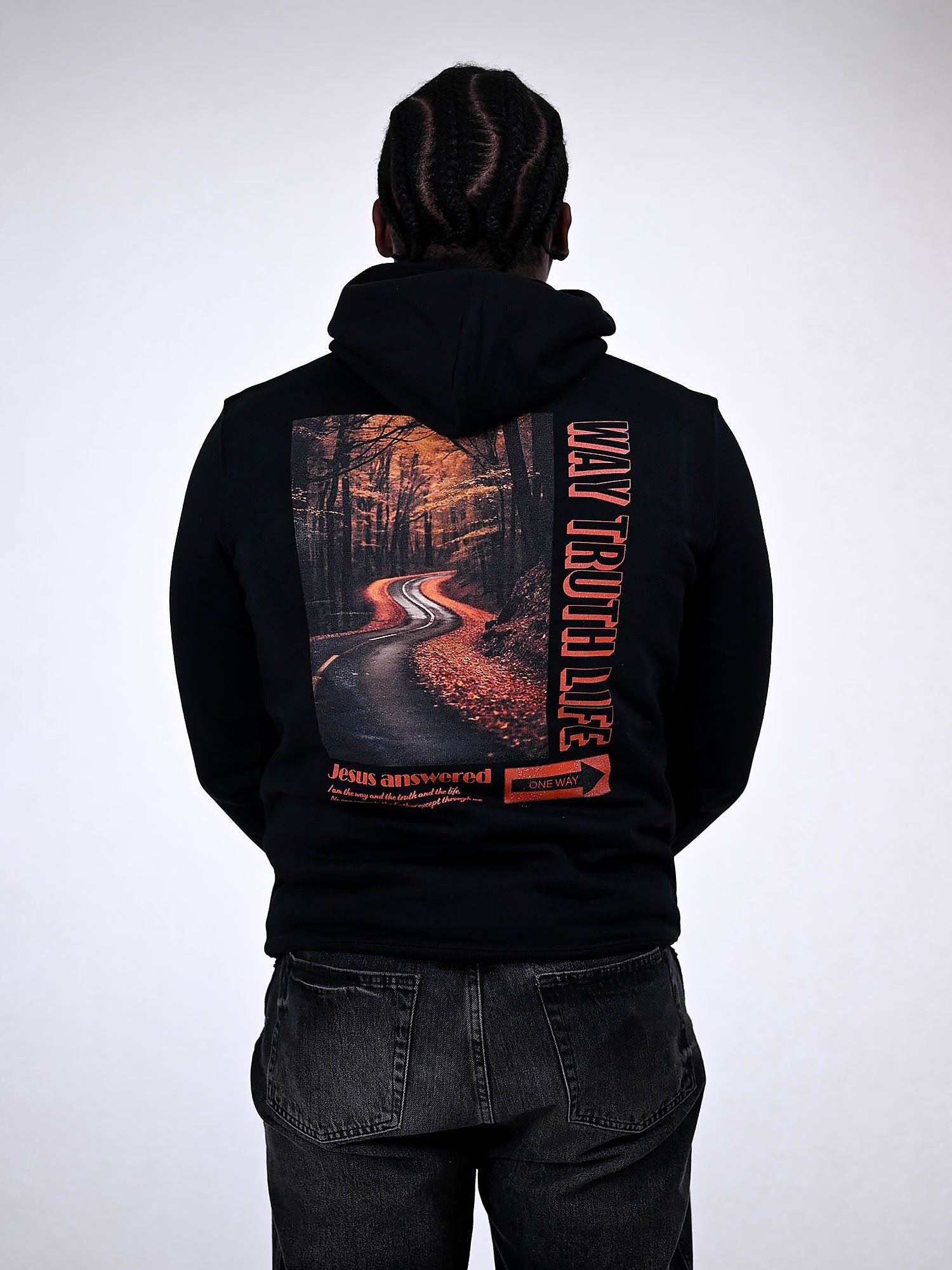 JESUS IS THE WAY HOODIE zwart achterkant