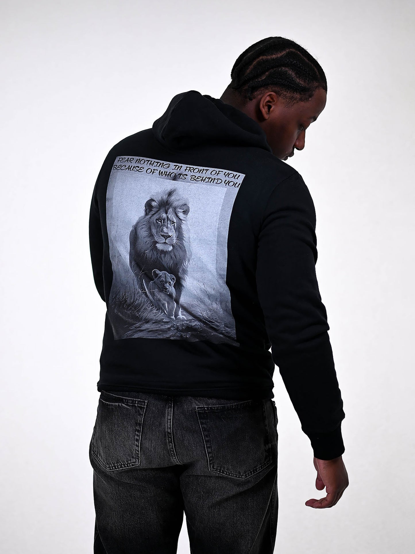 FEAR NOT HOODIE zwart detail