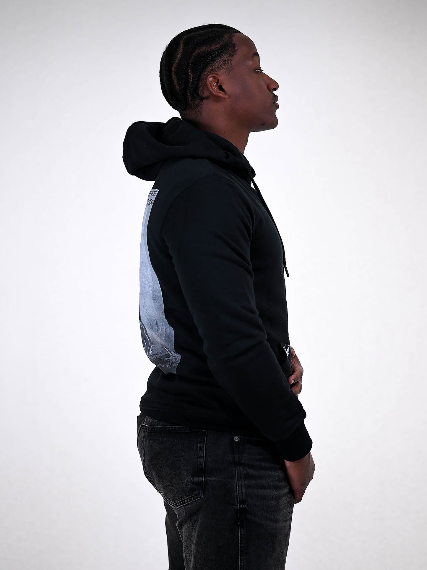 FEAR NOT HOODIE zwart zijkant